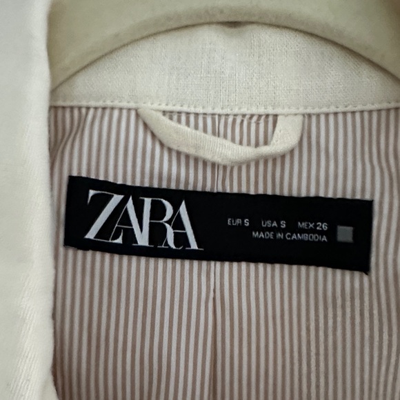 Zara Cream Cropped Button-Front Shirt Jacket - Picture 2 of 3